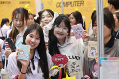 LINE_ALBUM_CMU2_251115_94