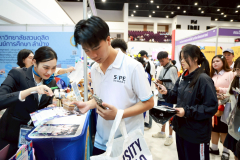 LINE_ALBUM_CMU2_251115_19