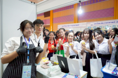 LINE_ALBUM_UBU-D-1_260703_45
