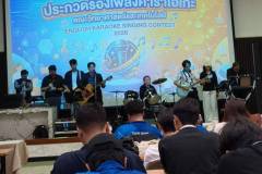 LINE_ALBUM_English-Karaoke-Singing-Contest_260811_106