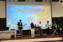 LINE_ALBUM_English-Karaoke-Singing-Contest_260811_114