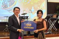 LINE_ALBUM_English-Karaoke-Singing-Contest_260811_119