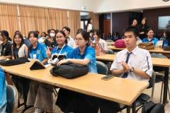LINE_ALBUM_English-Karaoke-Singing-Contest_260811_23