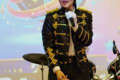 LINE_ALBUM_English-Karaoke-Singing-Contest_260811_32