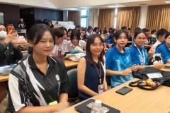 LINE_ALBUM_English-Karaoke-Singing-Contest_260811_37