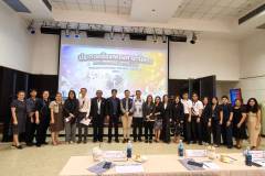 LINE_ALBUM_English-Karaoke-Singing-Contest_260811_4