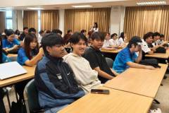 LINE_ALBUM_English-Karaoke-Singing-Contest_260811_43