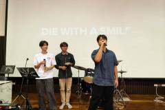 LINE_ALBUM_English-Karaoke-Singing-Contest_260811_58