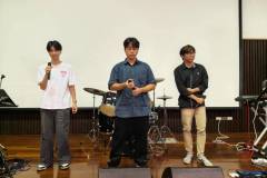 LINE_ALBUM_English-Karaoke-Singing-Contest_260811_59