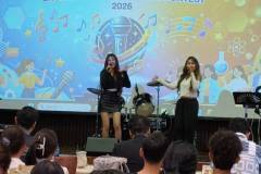 LINE_ALBUM_English-Karaoke-Singing-Contest_260811_64