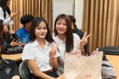 LINE_ALBUM_English-Karaoke-Singing-Contest_260811_83