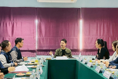 LINE_ALBUM_221268_251222_106