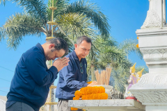 LINE_ALBUM_221268_251222_18