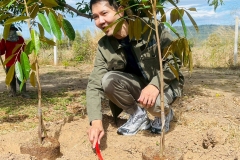 LINE_ALBUM_221268_251222_208