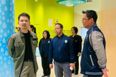 LINE_ALBUM_221268_251222_229