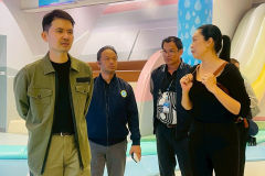 LINE_ALBUM_221268_251222_232