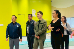 LINE_ALBUM_221268_251222_235