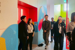 LINE_ALBUM_221268_251222_242