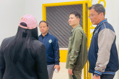 LINE_ALBUM_221268_251222_244