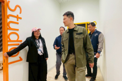 LINE_ALBUM_221268_251222_246