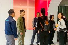 LINE_ALBUM_221268_251222_282