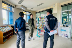 LINE_ALBUM_221268_251222_299