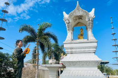 LINE_ALBUM_221268_251222_3