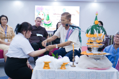 P1353172