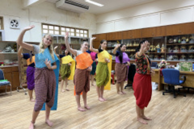 รำไทย19_0_0