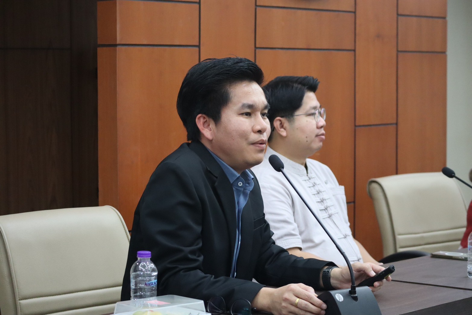 LINE_ALBUM_211068_251024_31