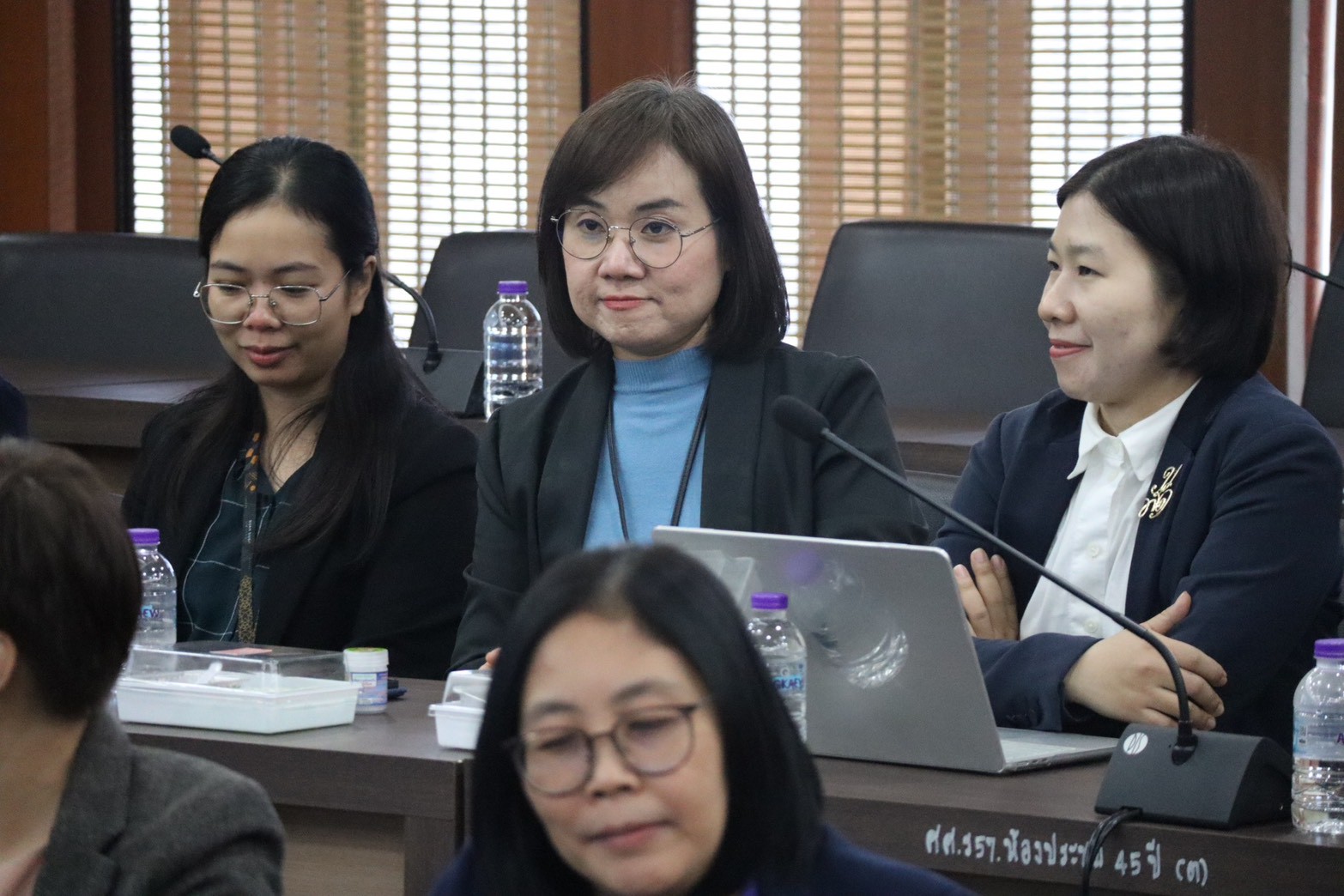 LINE_ALBUM_211068_251024_32