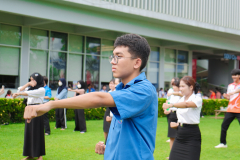 P1358296