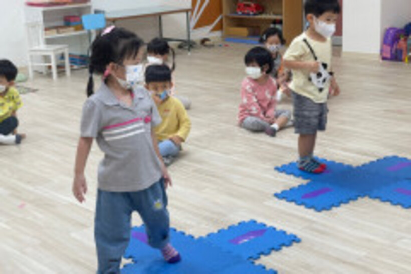 LINE_ALBUM_Room-Lily_๒๒๐๕๒๔_19