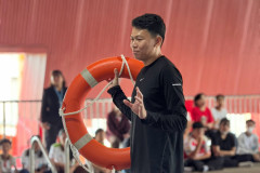 LINE_ALBUM_หนี-ซ่อน-สู้_260825_149