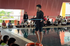 LINE_ALBUM_หนี-ซ่อน-สู้_260825_151