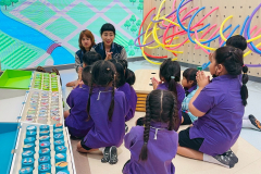 LINE_ALBUM_251168_251125_102