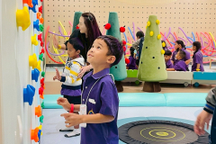 LINE_ALBUM_251168_251125_112