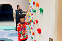 LINE_ALBUM_251168_251125_131