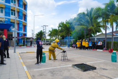 P1403503