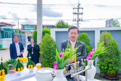 P1349377