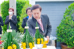 P1349440