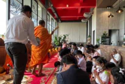 LINE_ALBUM_2.-ทำบุญ_221228_51