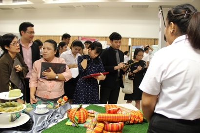 ตลาดนัดผลงาน นศ._171128_0026