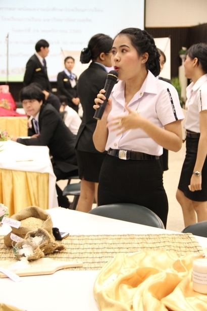 ตลาดนัดผลงาน นศ._171128_0041