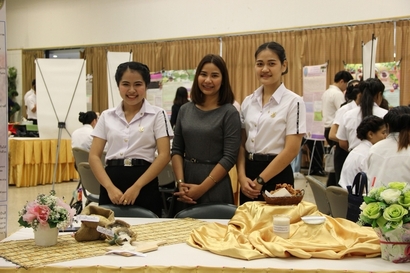ตลาดนัดผลงาน นศ._171128_0047