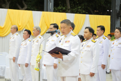 LINE_ALBUM_วางพานพุ่มจุดเทียนถวายพระพร-ร.10_250729_3