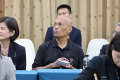 LINE_ALBUM_อธิการประชุมศูนย์-02.02.69_260202_26