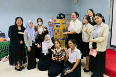 LINE_ALBUM_21268_251202_23_0