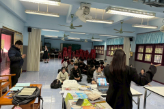 LINE_ALBUM_11268_251202_12