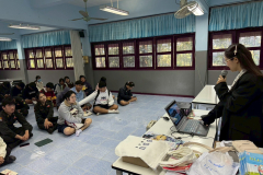 LINE_ALBUM_11268_251202_13